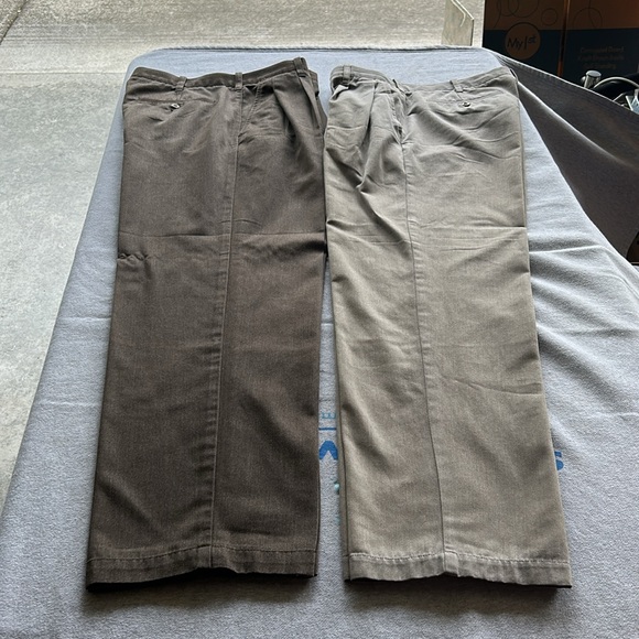 2 for 1 price: Cambridge Classics men’s pleated regular fit khakis. Size 32x32. - Picture 2 of 13